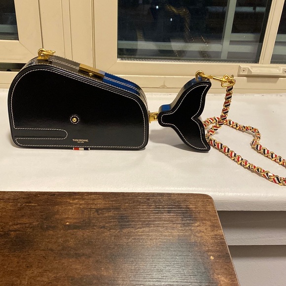 Thom Browne Handbags - Thom Browne chain strap whale bag